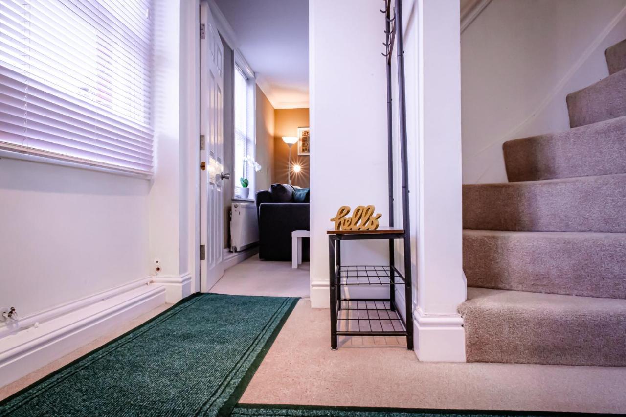 Lord Street - 2 Beautiful Apartments - Sleep Up To 14 Guests - By Rework Accommodation Chester Exterior foto
