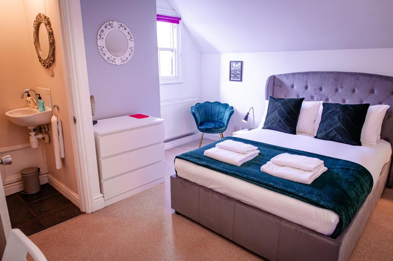 Lord Street - 2 Beautiful Apartments - Sleep Up To 14 Guests - By Rework Accommodation Chester Exterior foto