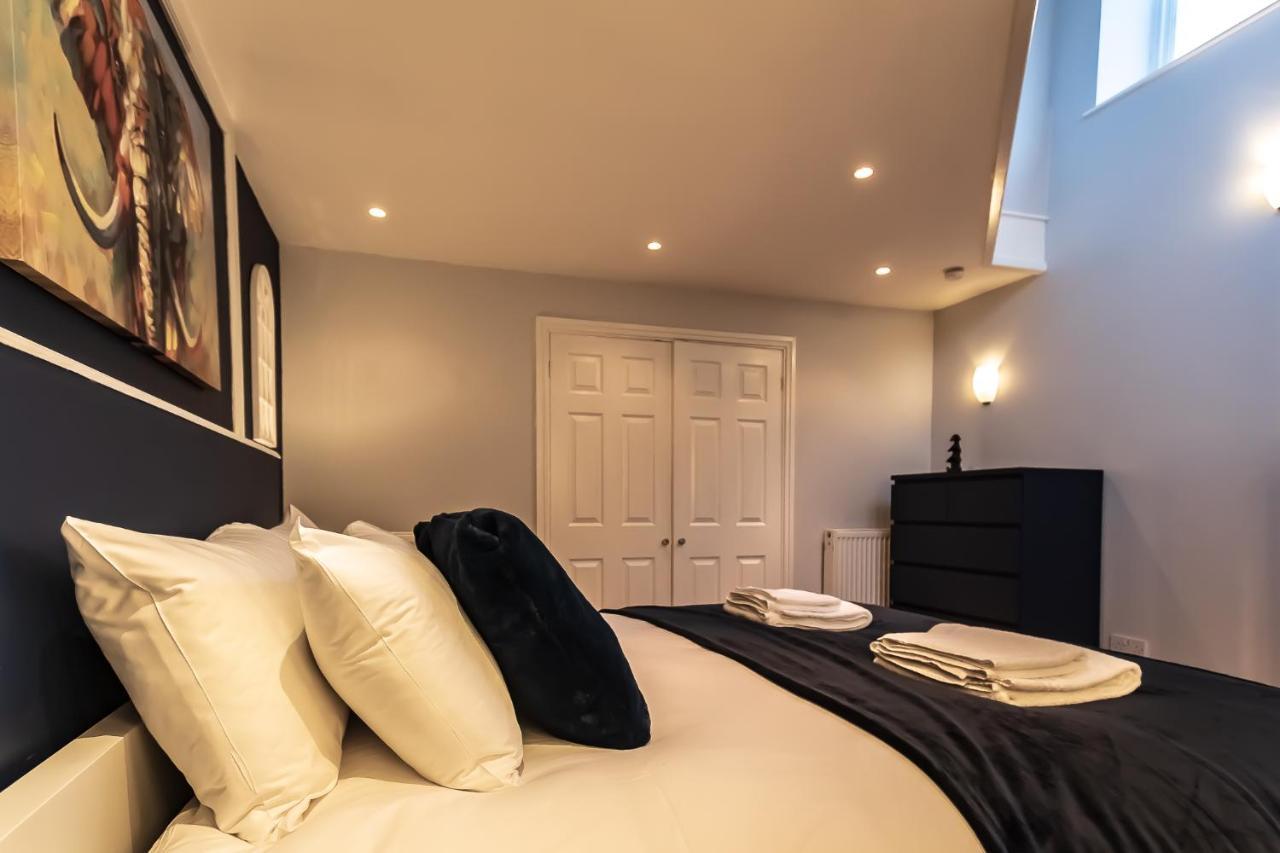 Lord Street - 2 Beautiful Apartments - Sleep Up To 14 Guests - By Rework Accommodation Chester Exterior foto
