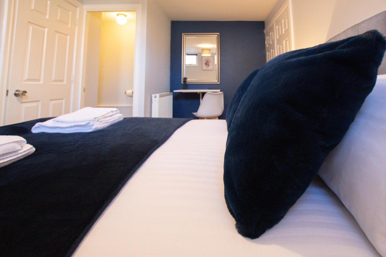 Lord Street - 2 Beautiful Apartments - Sleep Up To 14 Guests - By Rework Accommodation Chester Exterior foto