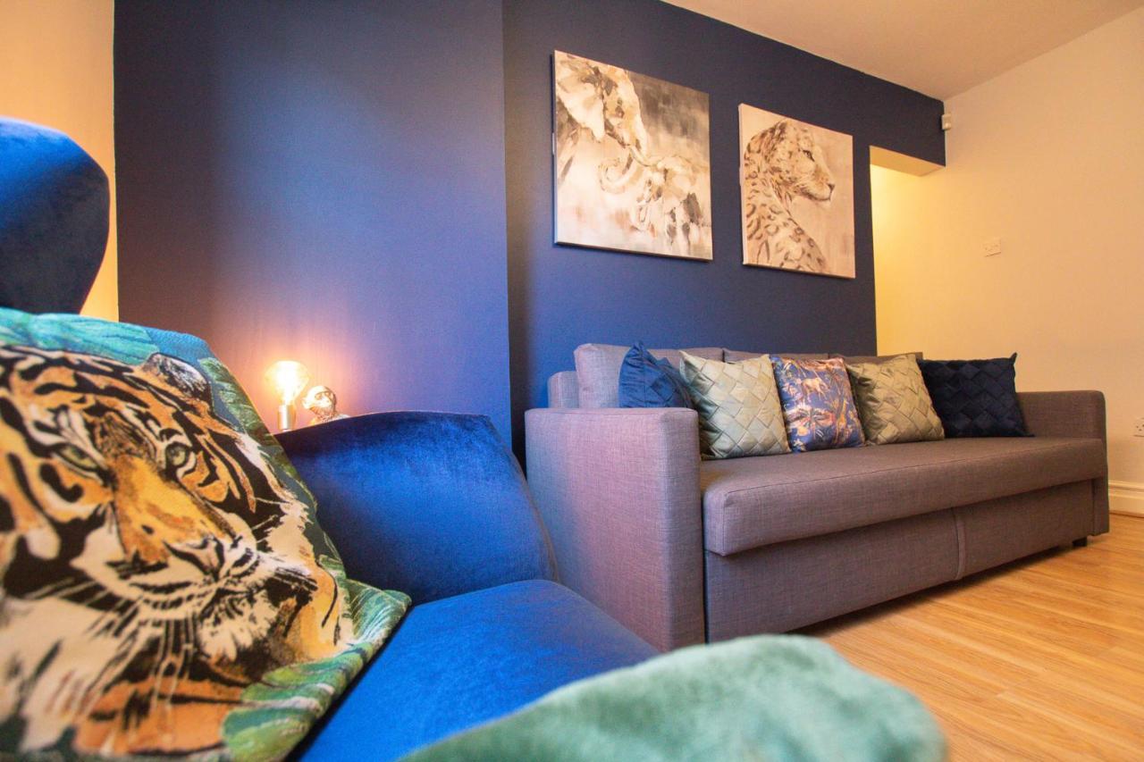 Lord Street - 2 Beautiful Apartments - Sleep Up To 14 Guests - By Rework Accommodation Chester Exterior foto
